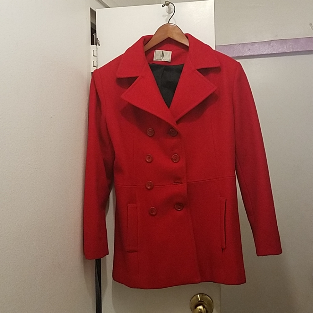 Red women's coat - Picture 5 of 7